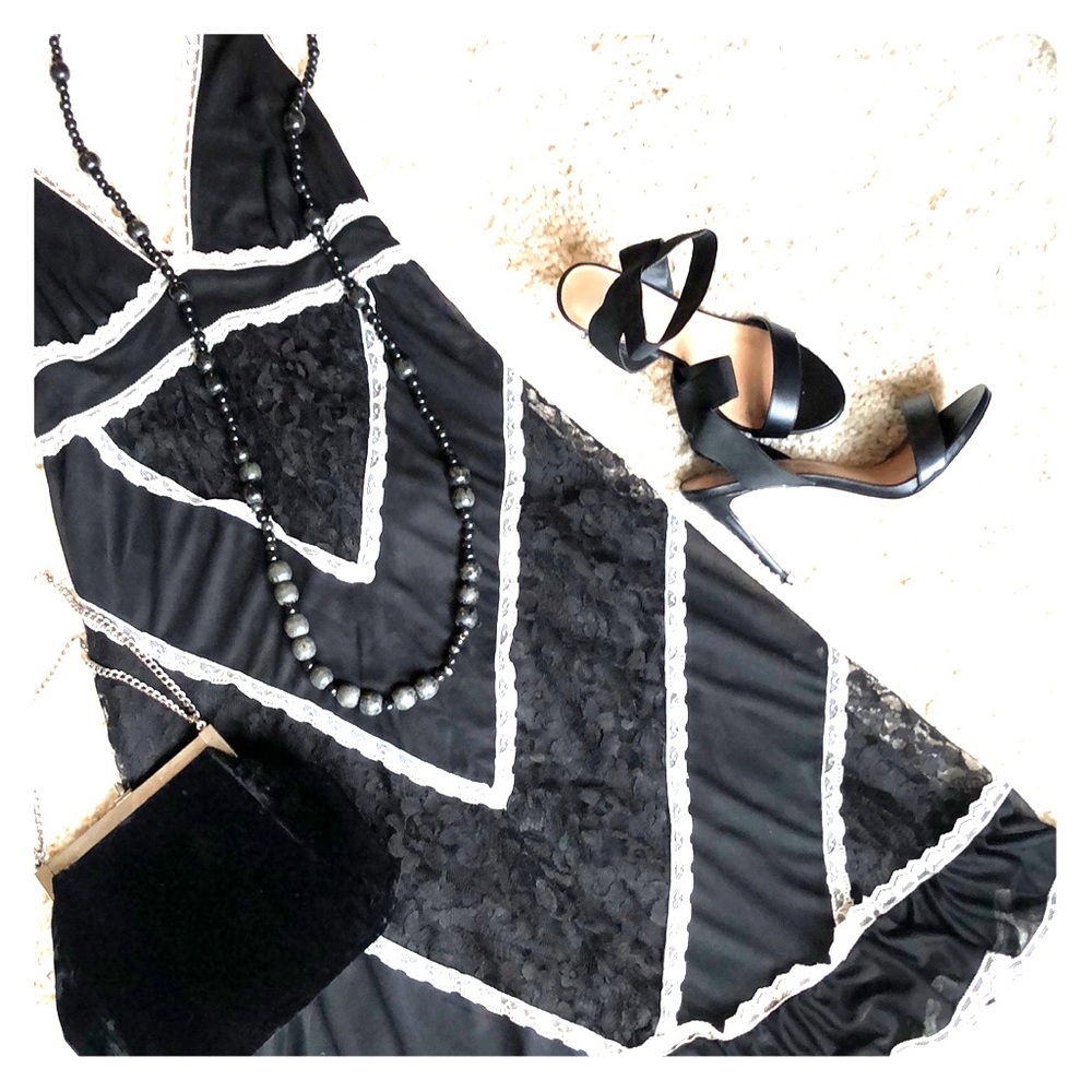 Midi black lace dress
